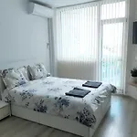 Dream Studio With Parkplace